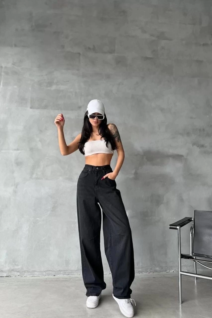Arkadan tokalı jeans pantolon Siyah