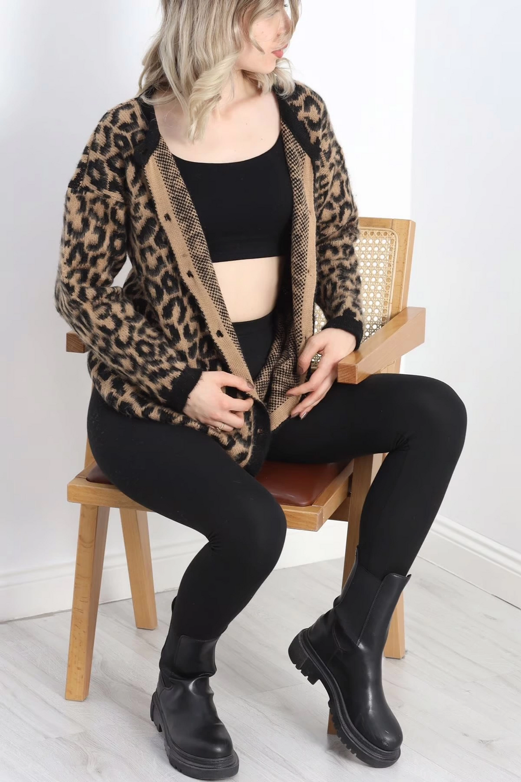 Kahve leopar hırka